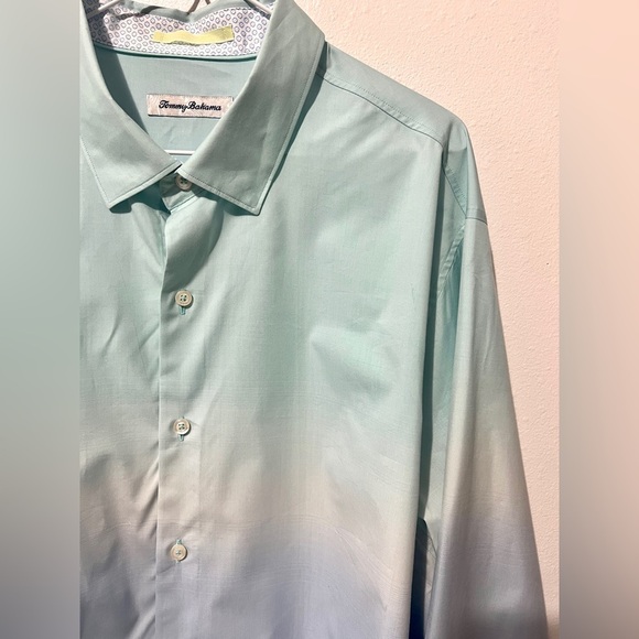Tommy Bahama Men’s Ombré Silk Blend Button Up Top - XL - Picture 3 of 9